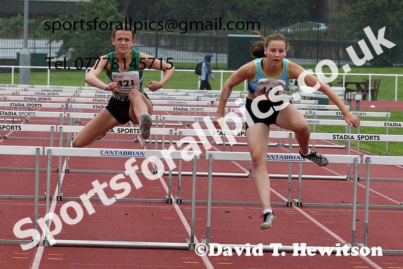 Women and Girls hurdles, 2021 North Eastern Track and Field Champs., Middesbrough. Photo: David T. Hewitson/Sports for All Pics